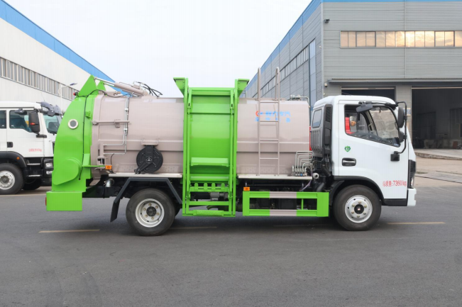 东风多利卡餐厨垃圾车