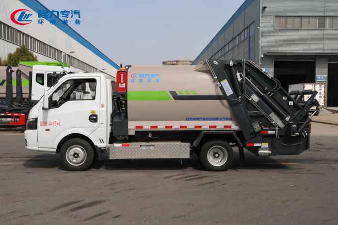 纯电动东风压缩垃圾车